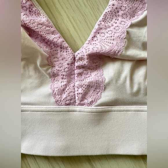 Soma Embraceable Wireless Geo lace Trim lavender lilac lounge bralette L - Picture 2 of 6